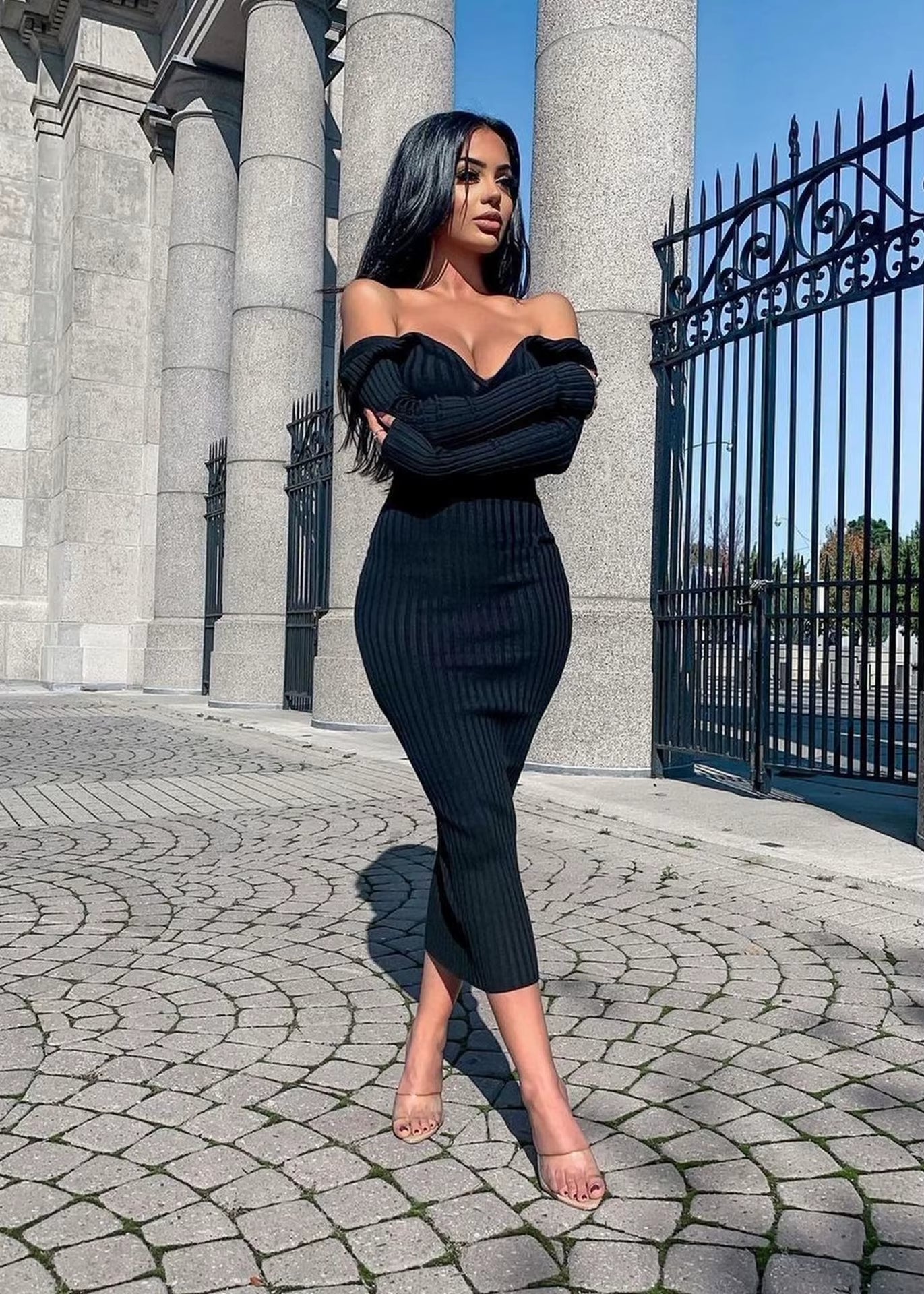 Chic Women's Autumn V-Neck Ribbed Maxi Dress - Sexy Slim Fit Bodycon for Winter
